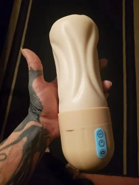 Beate Vibrating Personal Massager Cup
